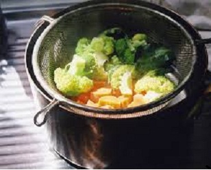 Steaming Vegetables Image