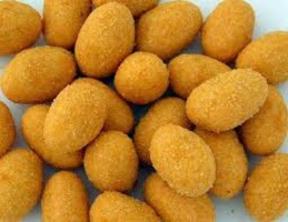 Flour coated peanuts