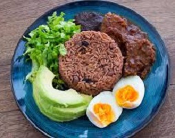 Traditional Ghanaian Waakye Recipe