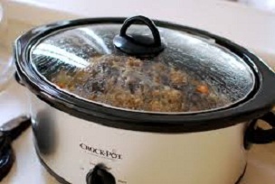 Slow Cooker Party Jollof Rice and Chicken