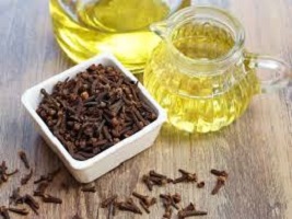 How to Prepare & Use Clove Soaked in Water for Infection