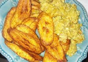 Fried Plantain and Egg Sauce