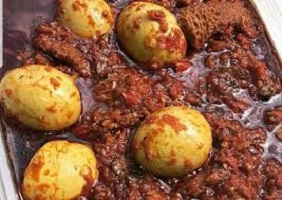 How to Make Fried Stew with Palm Oil in Nigeria