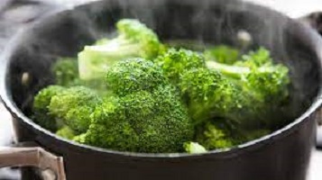 How to Cook Broccoli on Stovetop